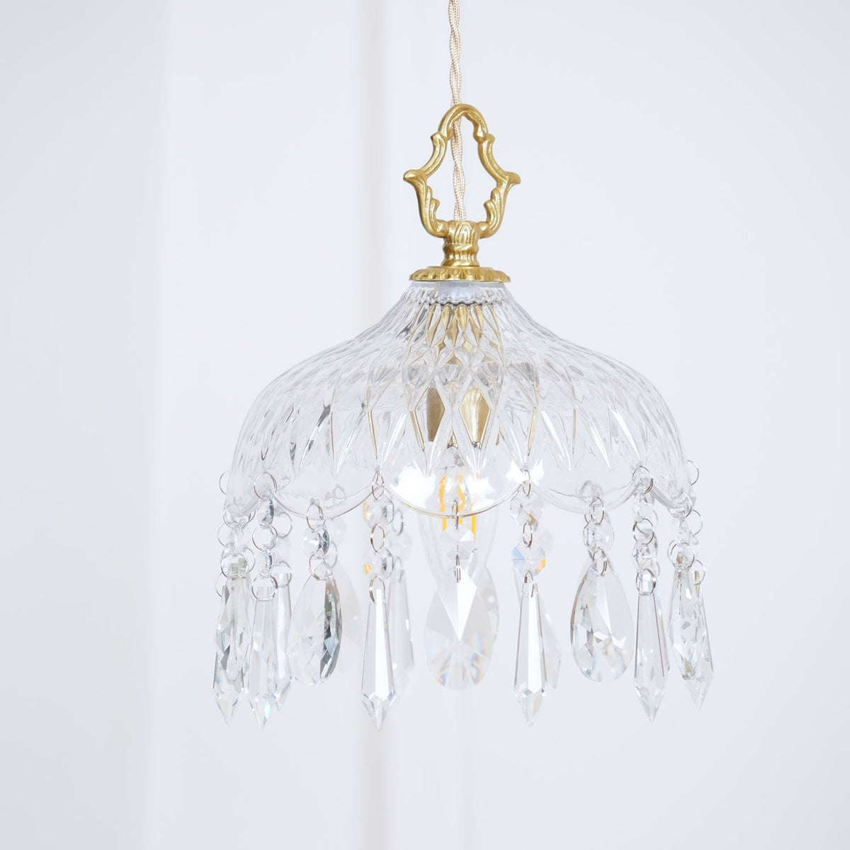 Korevia Crystal Pendant Light-Moonnatur