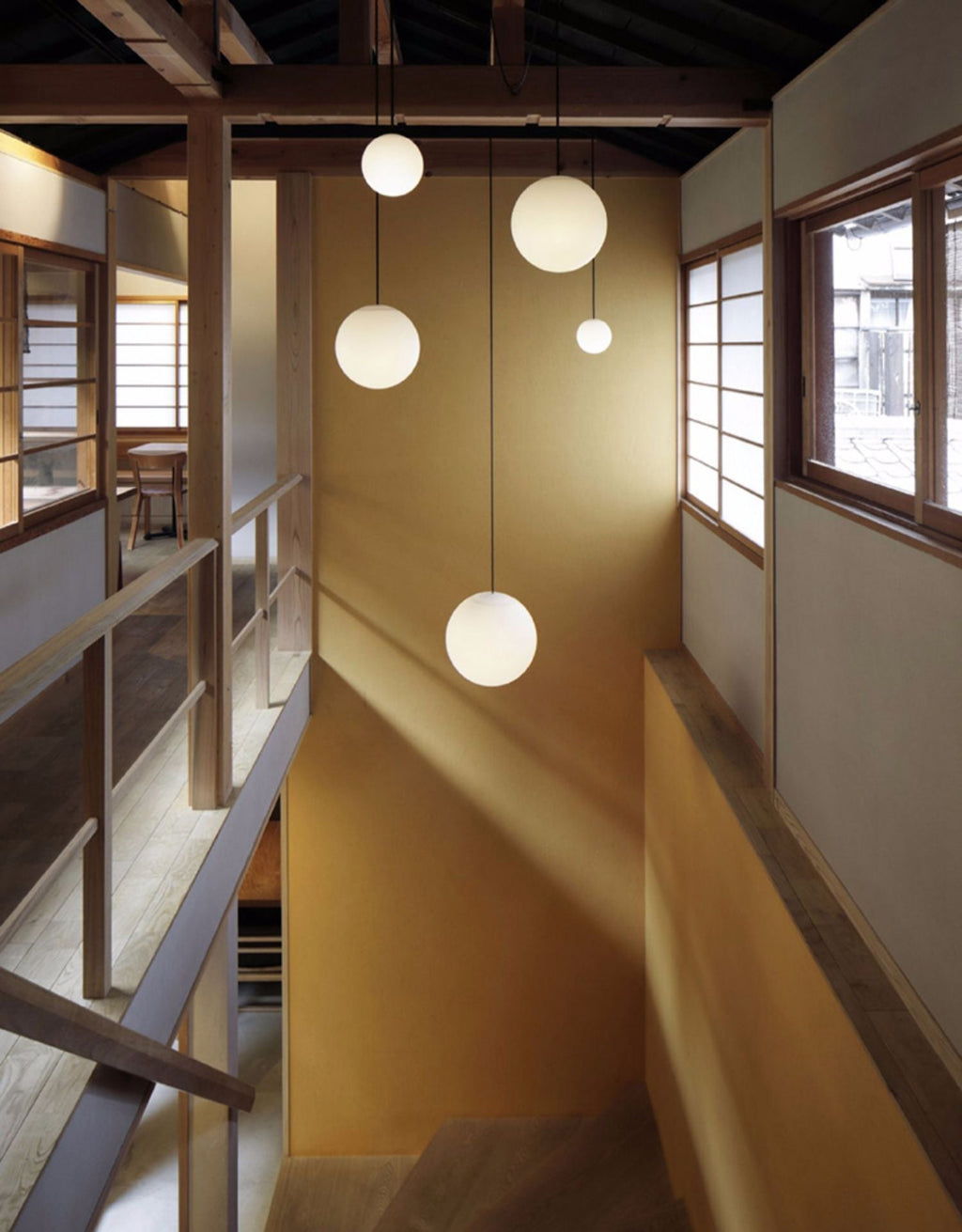 Zevella Glass Pendant Lamp-Moonnatur