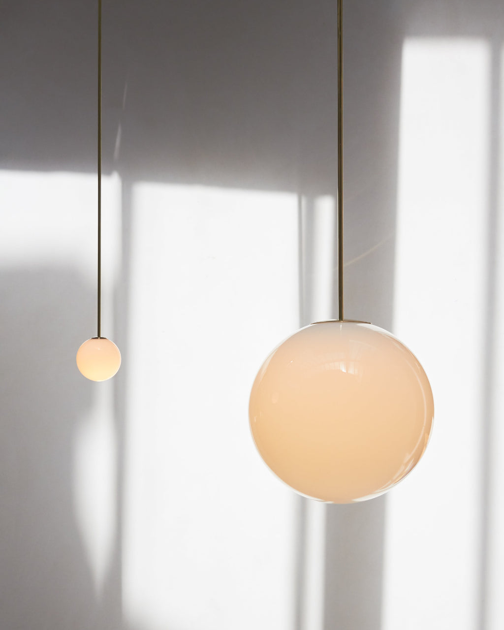Zevella Glass Pendant Lamp-Moonnatur