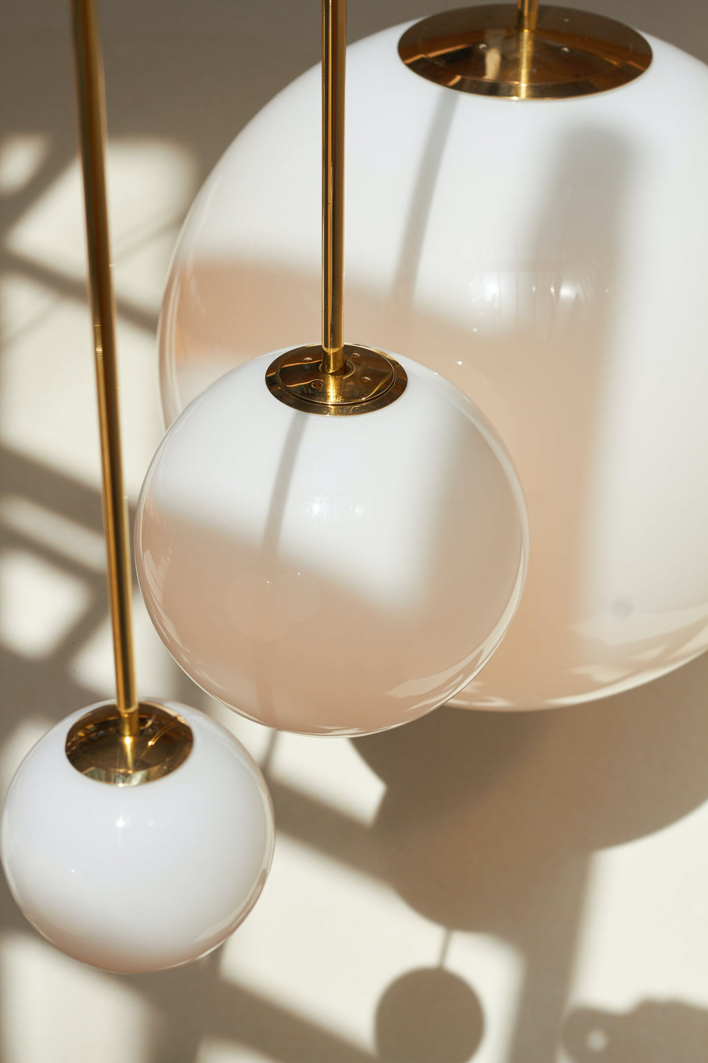 Zevella Glass Pendant Lamp-Moonnatur