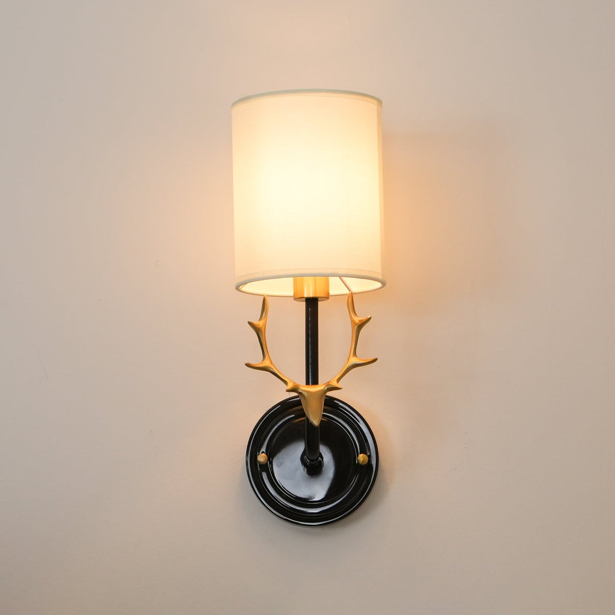 Jarlisse Brass Wall Light-Moonnatur