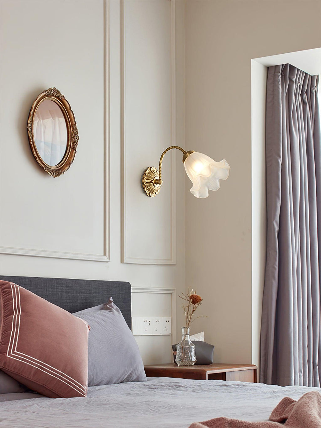 Veldenaria Glass Wall Light-Moonnatur