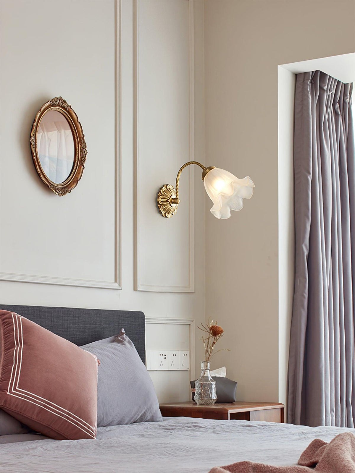 Veldenaria Glass Wall Light-Moonnatur