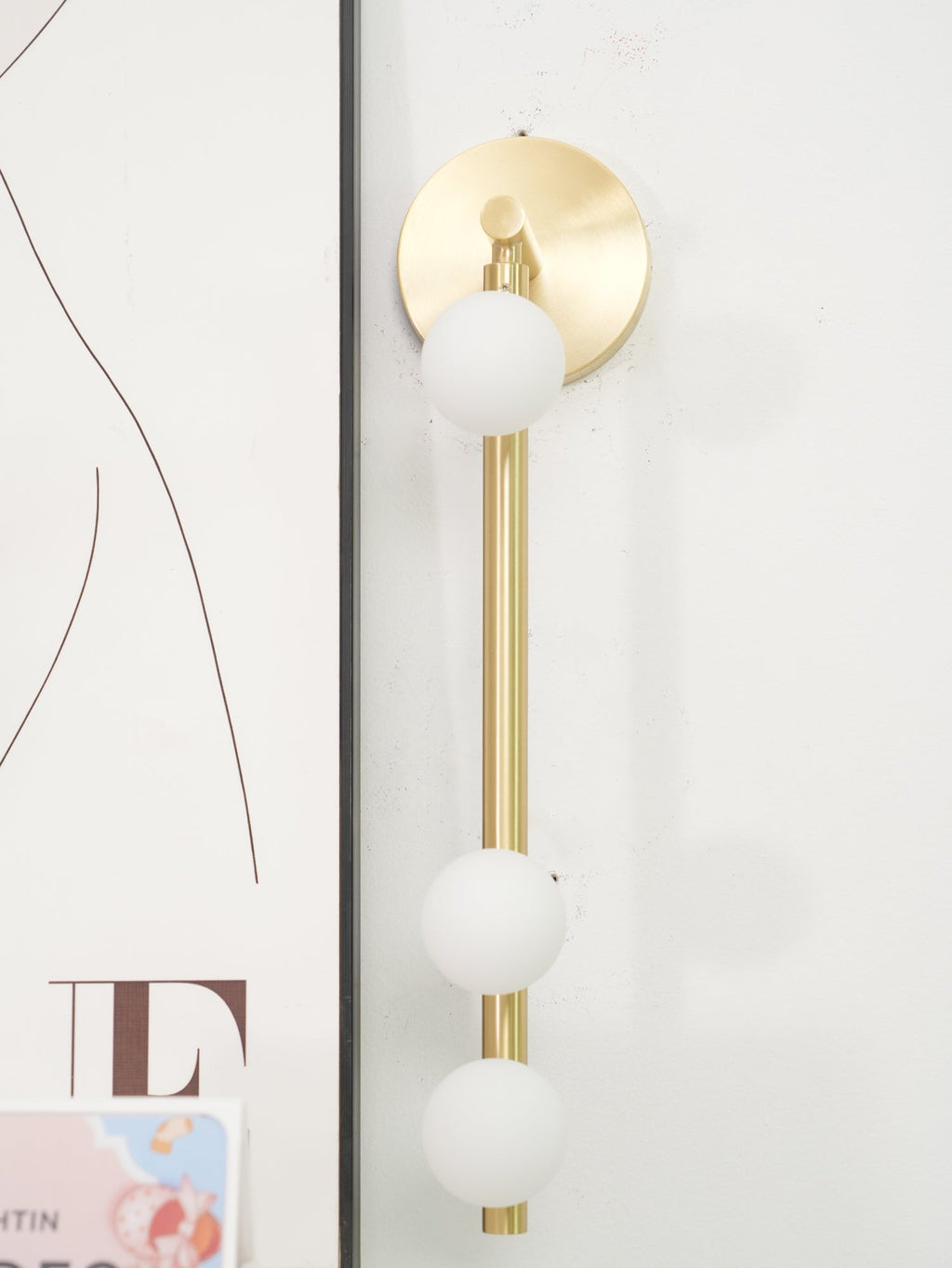 Zyvora Brass Wall Lamp-Moonnatur