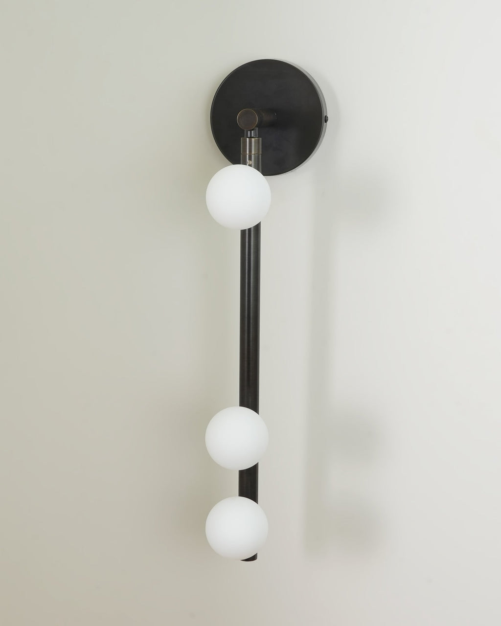 Zyvora Brass Wall Lamp-Moonnatur