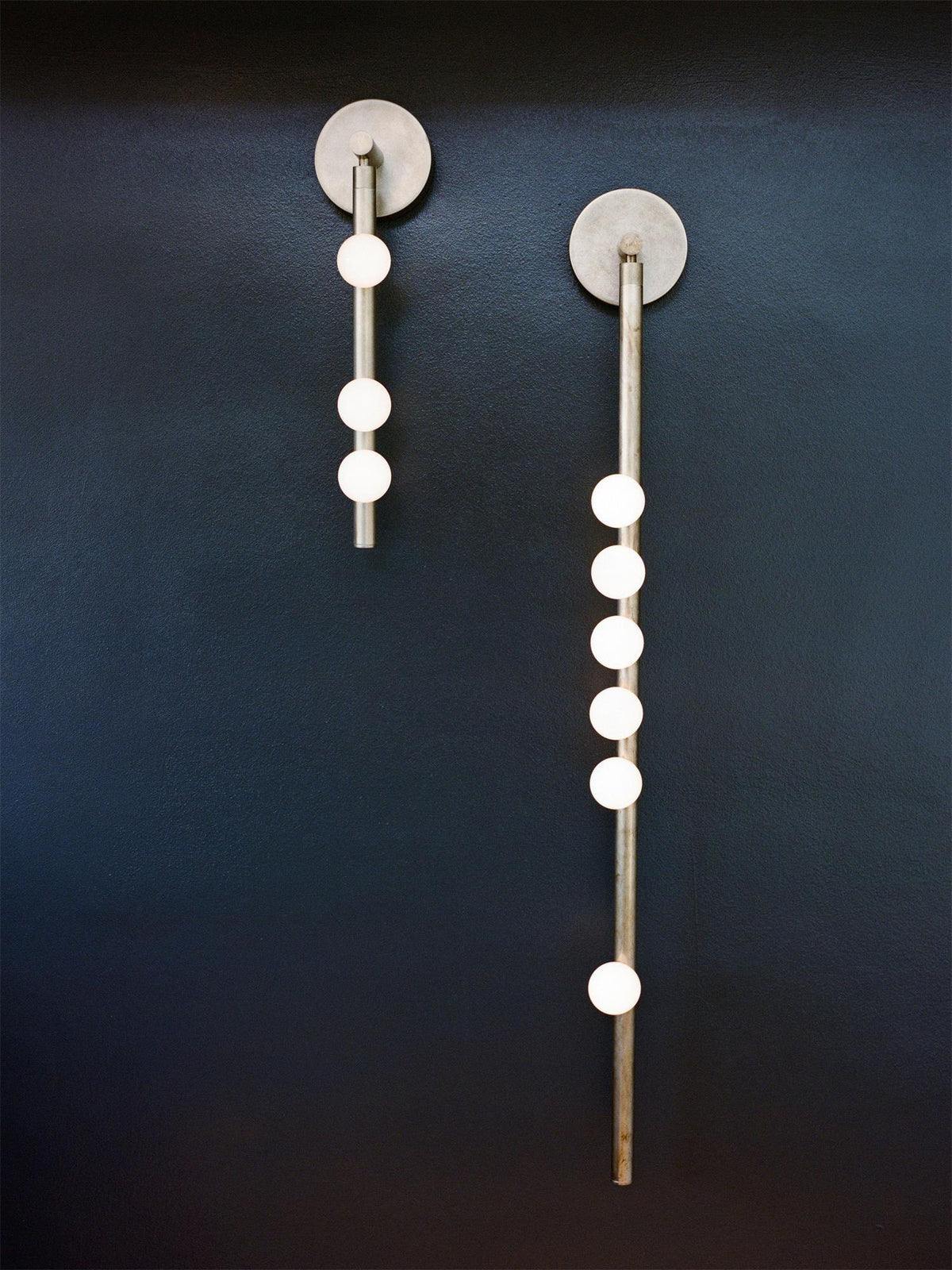Zyvora Brass Wall Lamp-Moonnatur