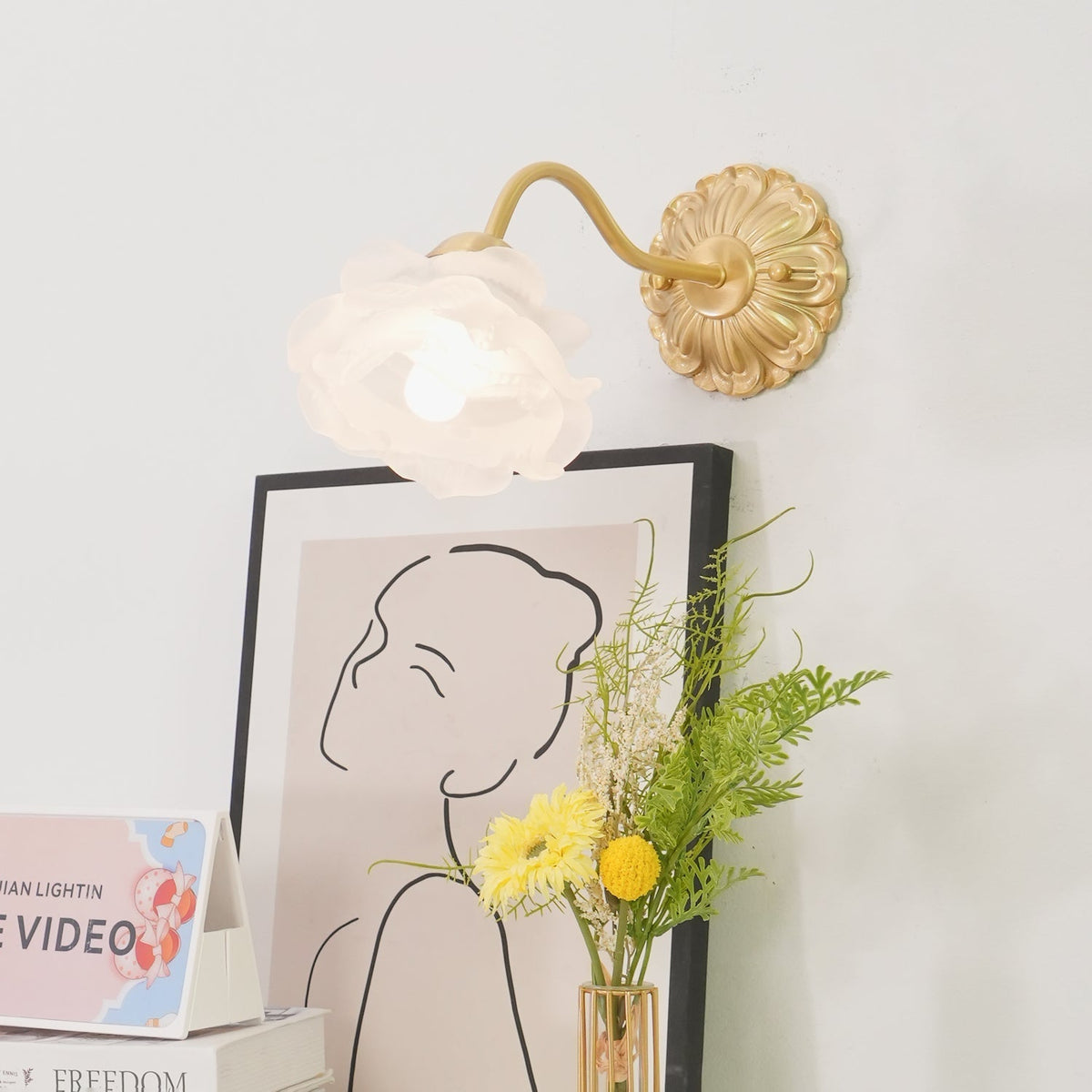 Edrissa Glass Wall Light-Moonnatur