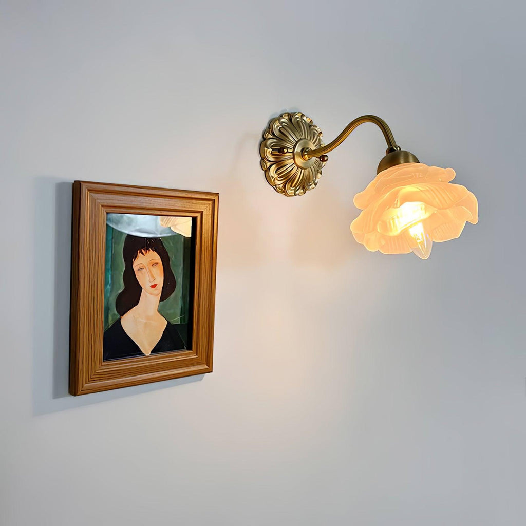 Edrissa Glass Wall Light-Moonnatur