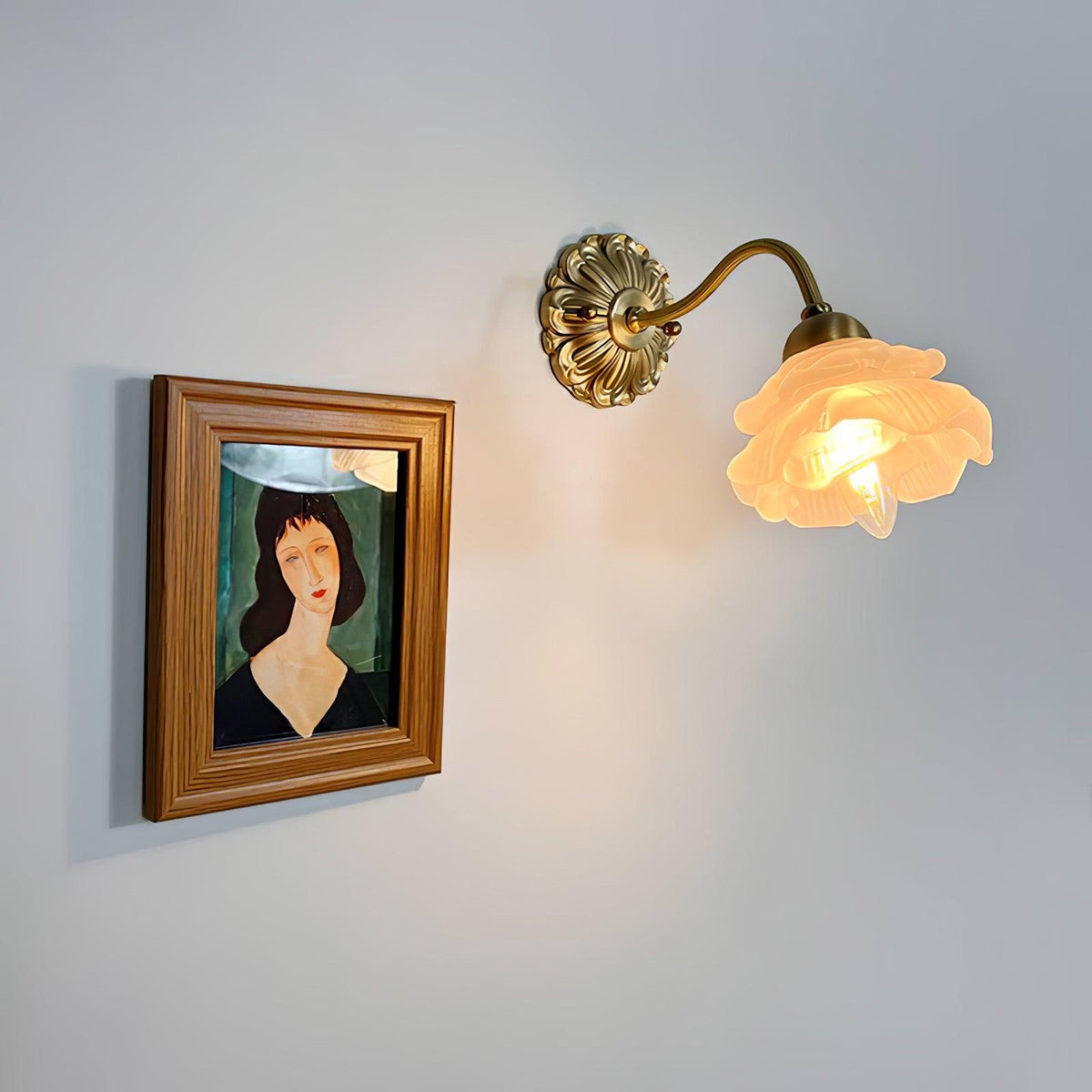 Edrissa Glass Wall Light-Moonnatur