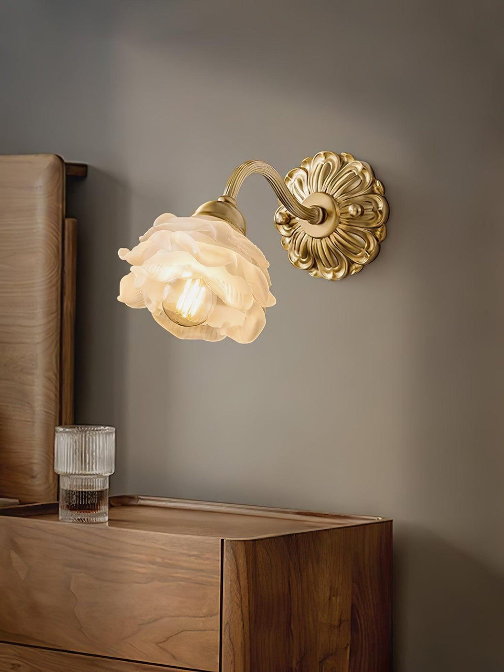 Edrissa Glass Wall Light-Moonnatur