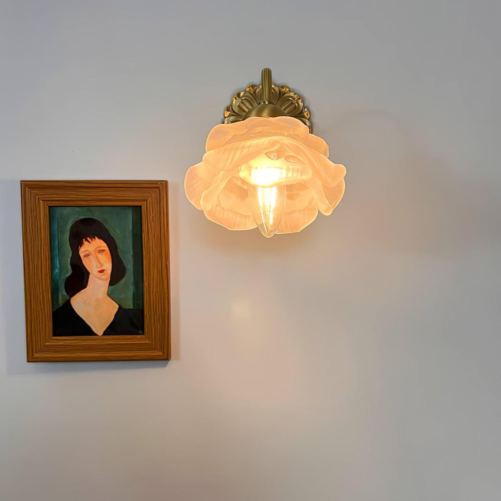 Edrissa Glass Wall Light-Moonnatur