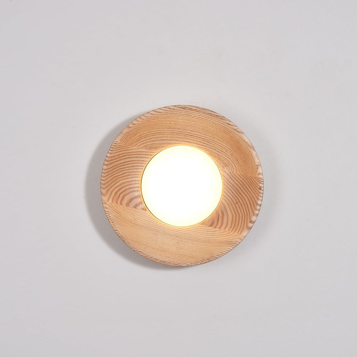 Cedreth Wood Wall Light-Moonnatur