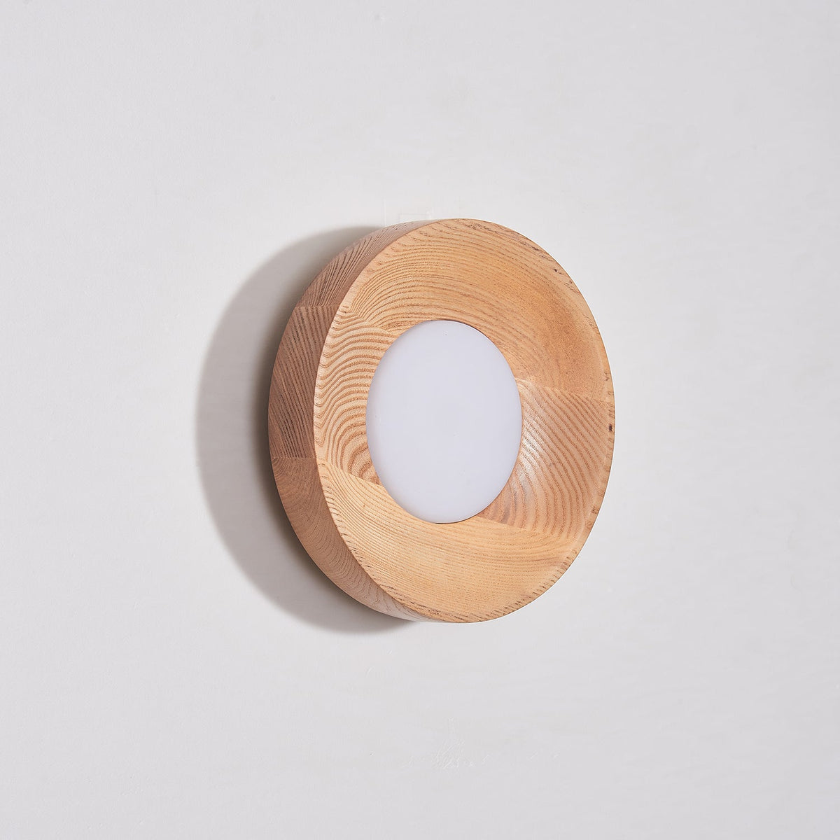 Cedreth Wood Wall Light-Moonnatur