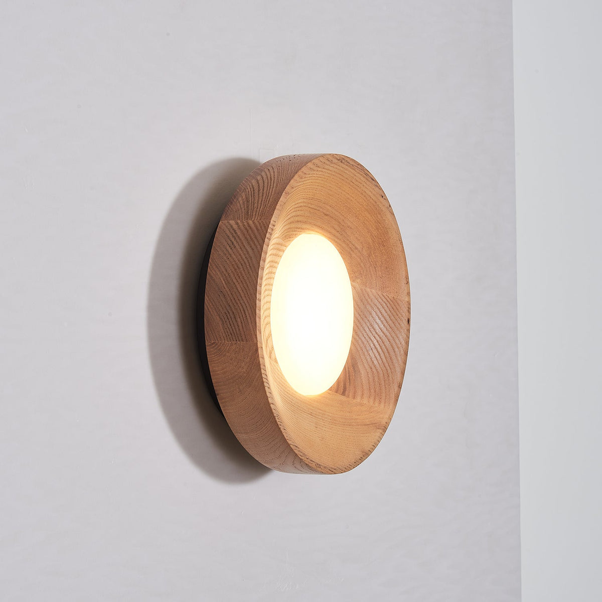Cedreth Wood Wall Light-Moonnatur