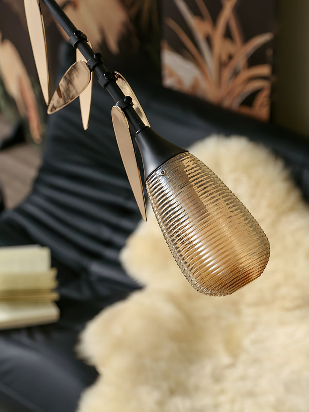 Hildeneris Glass Pendant Light-Moonnatur