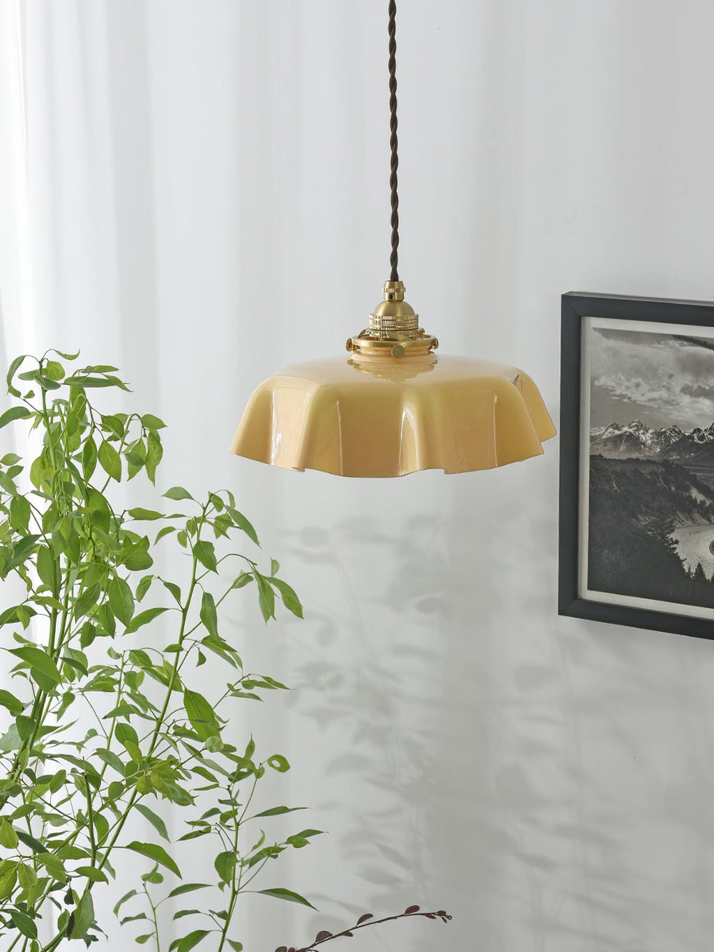 Darrowiel Glass Pendant Light-Moonnatur