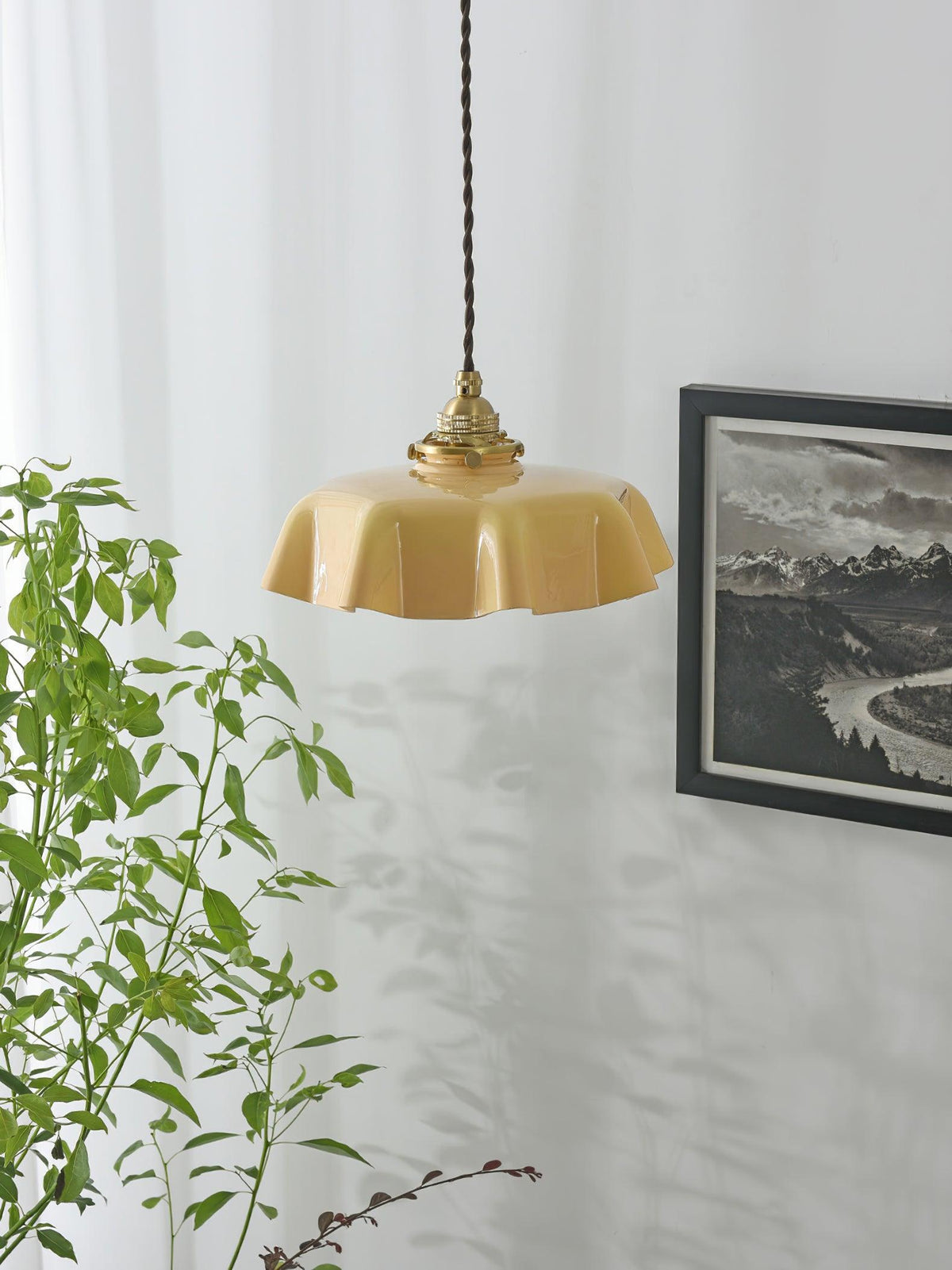 Darrowiel Glass Pendant Light-Moonnatur