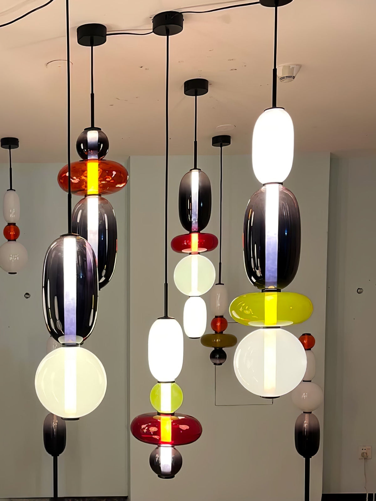 Hresalia Glass Pendant Light-Moonnatur