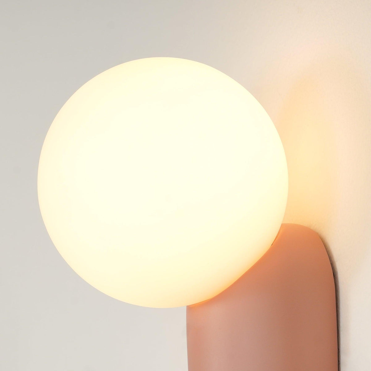 Ashenley Resin Wall Light-Moonnatur