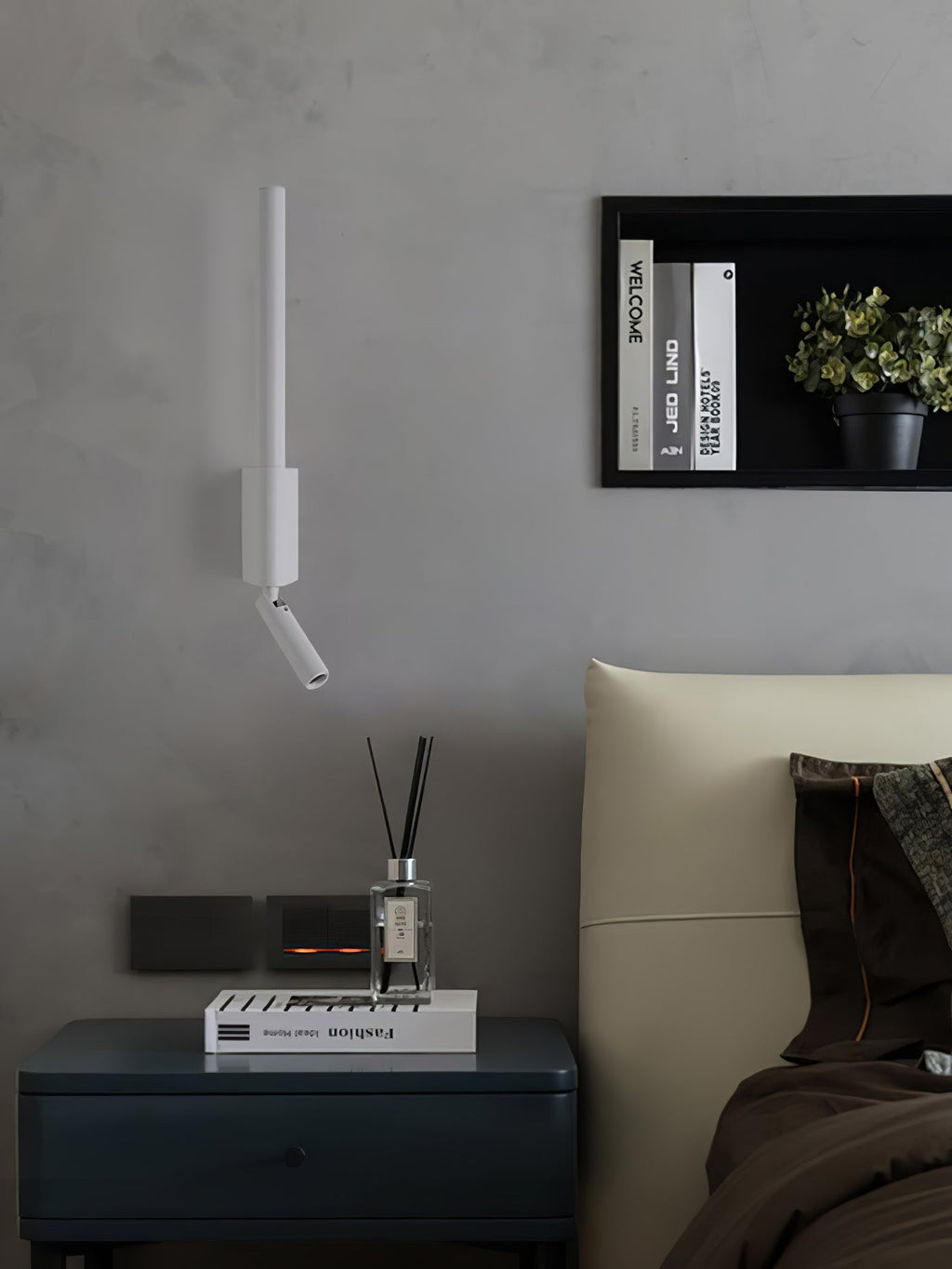 Periven Acrylic Wall Lamp-Moonnatur
