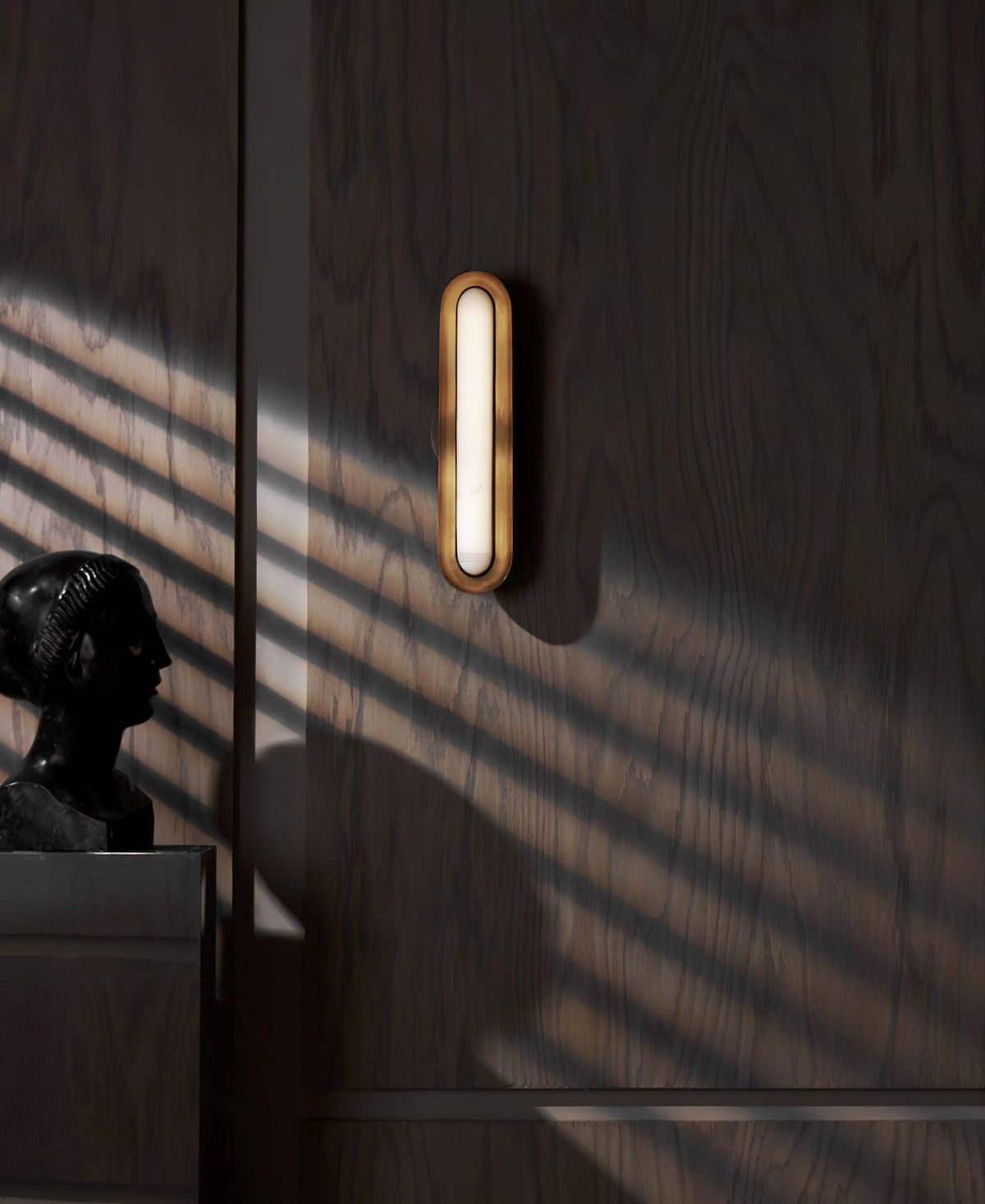 Dornavelle Acrylic Wall Light-Moonnatur