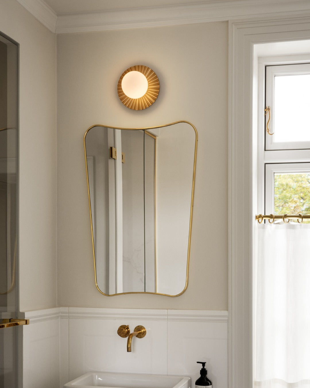 Aldenenna Glass Wall Light-Moonnatur