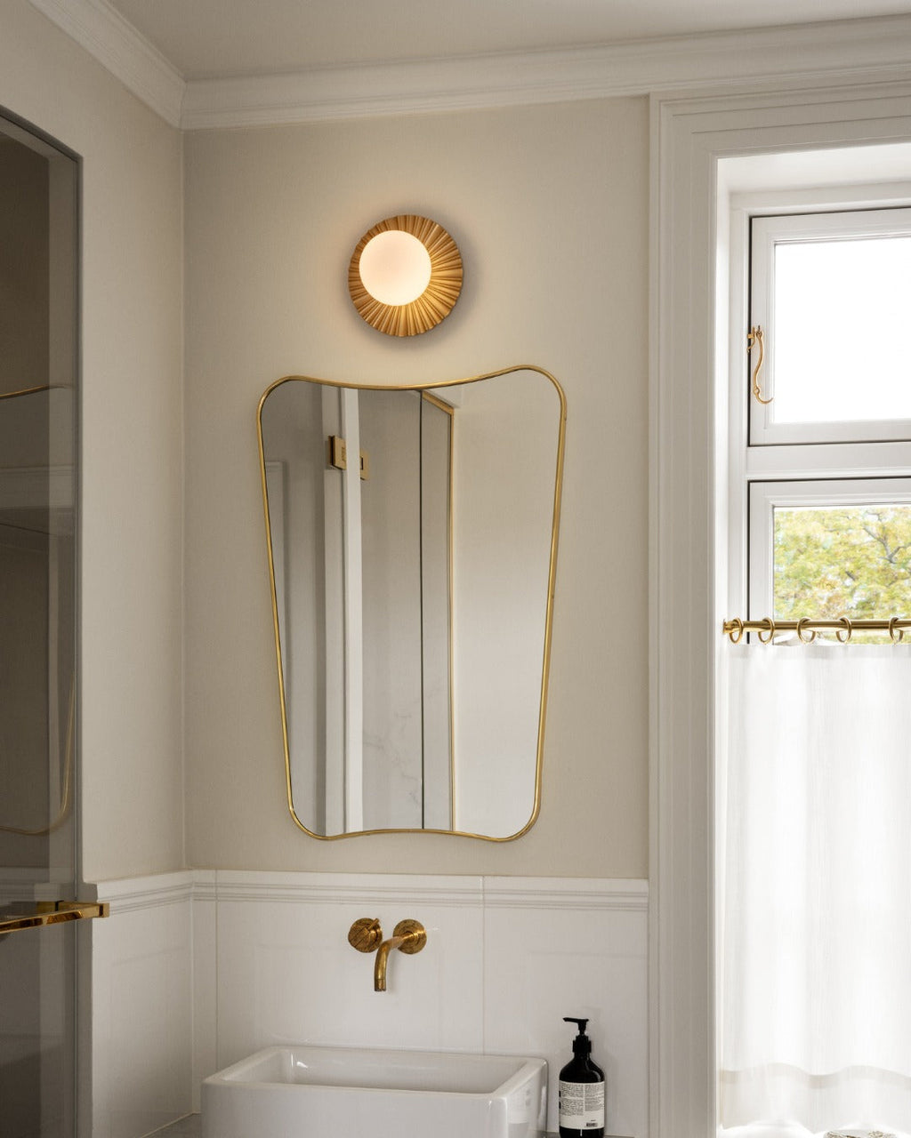 Aldenenna Glass Wall Light-Moonnatur