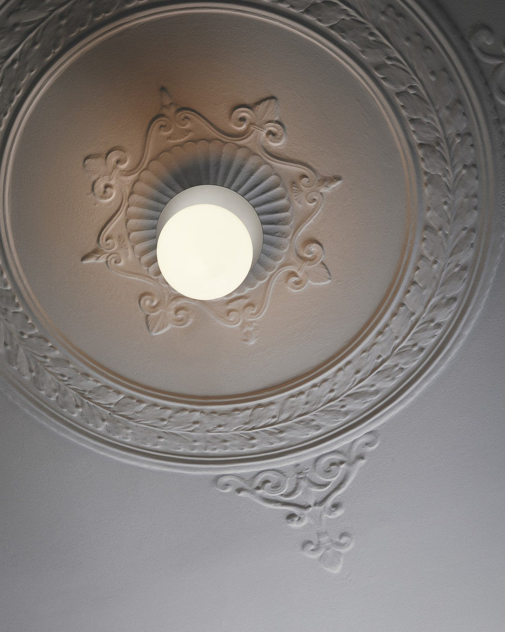 Aldenenna Glass Wall Light-Moonnatur