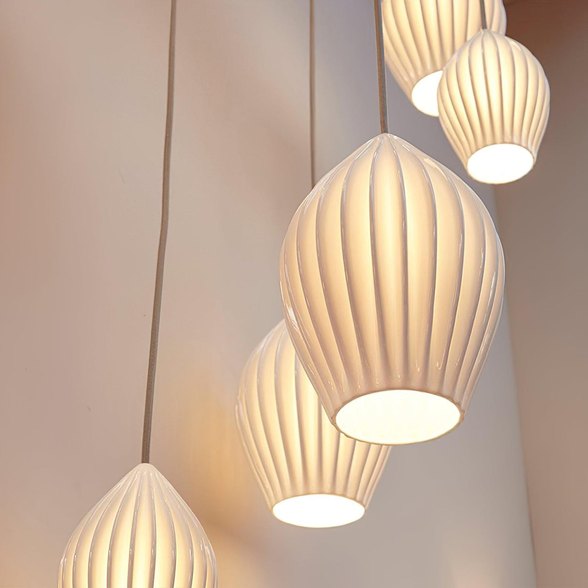 Eriava Ceramic Pendant Light-Moonnatur