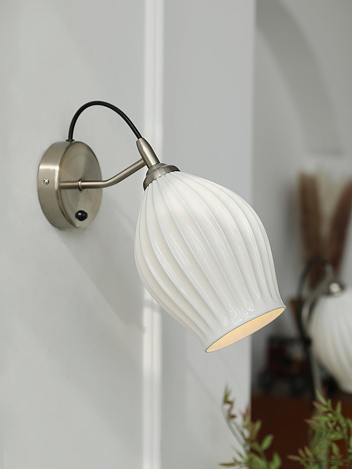 Ilveniel Ceramic Wall Light-Moonnatur