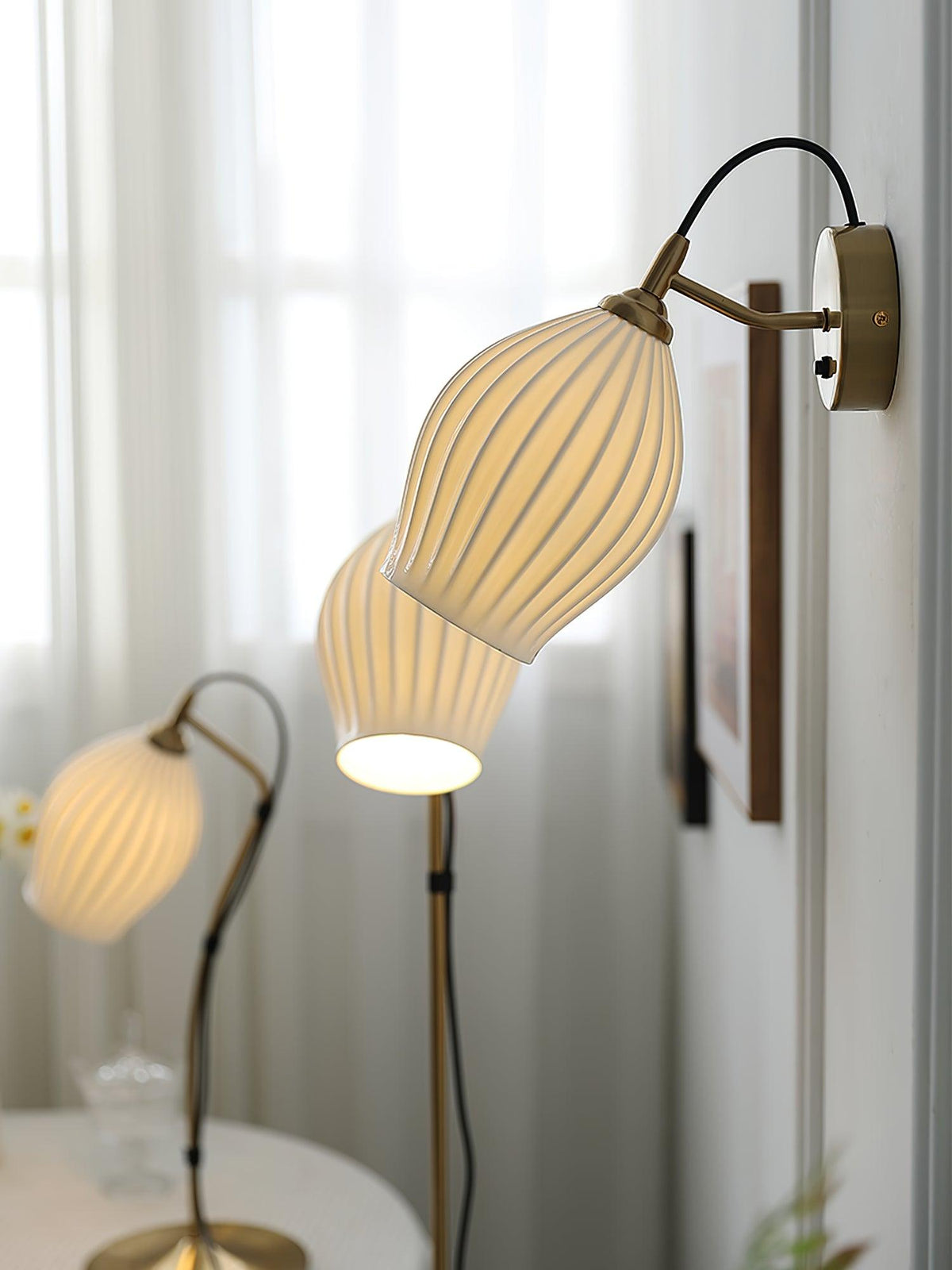 Ilveniel Ceramic Wall Light-Moonnatur