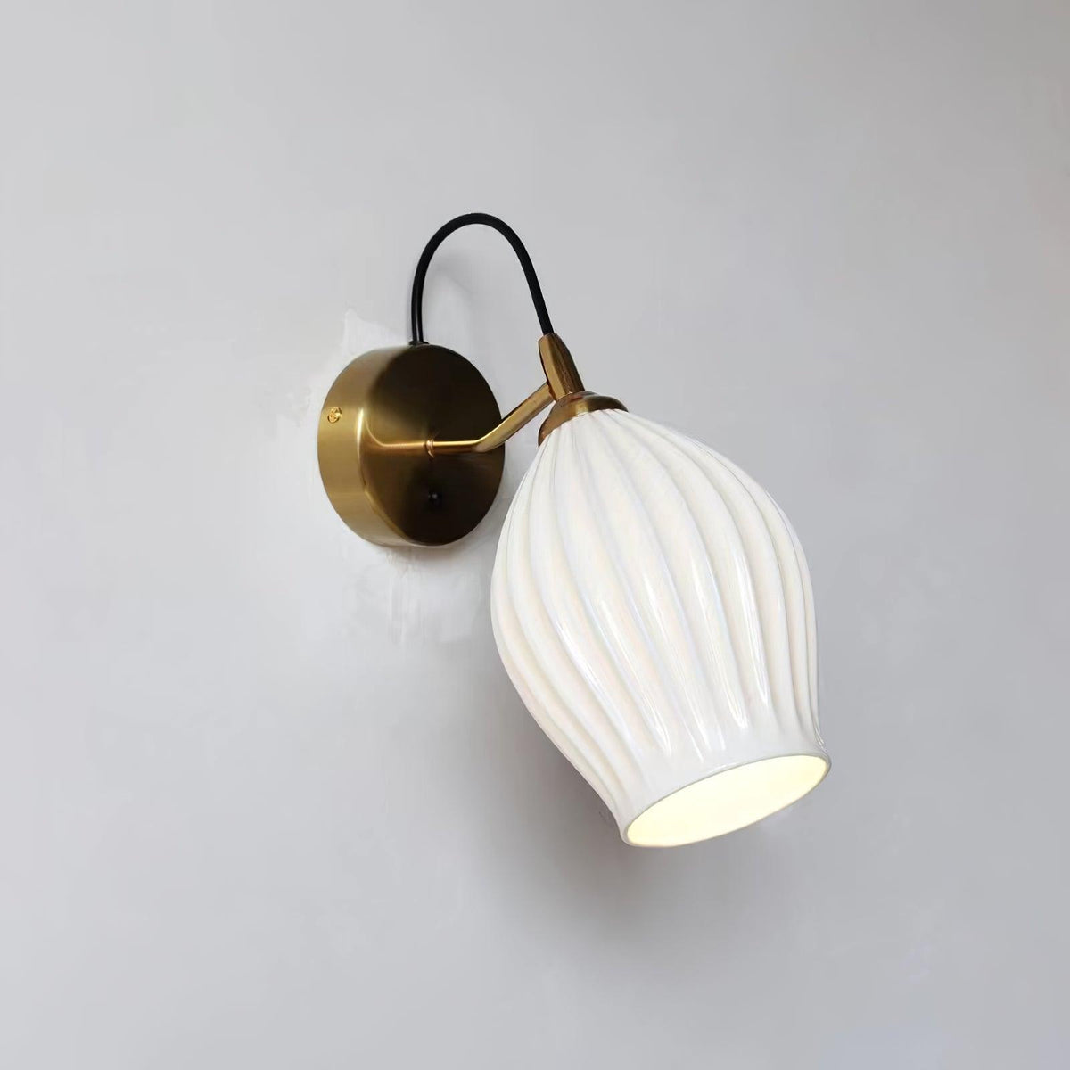 Ilveniel Ceramic Wall Light-Moonnatur