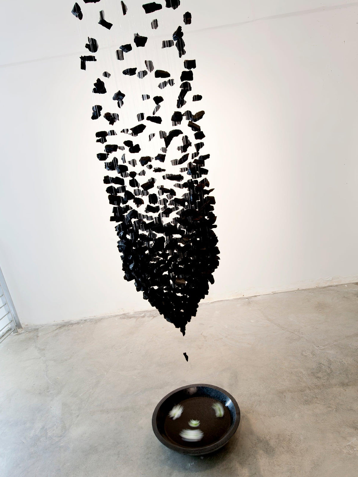 Olvenaria Stone Chandelier-Moonnatur