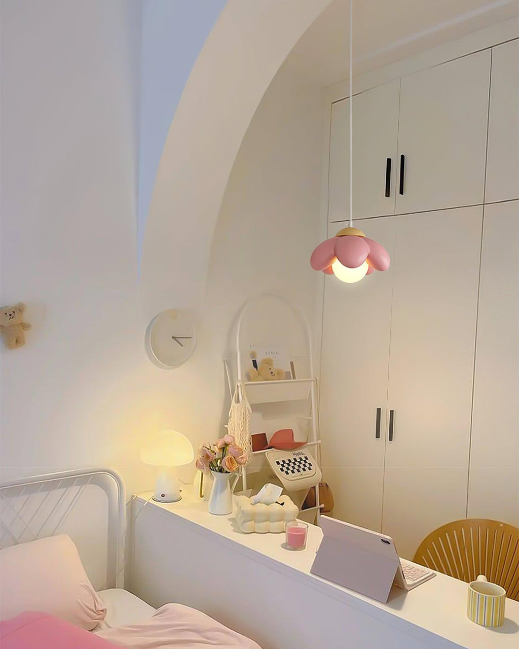 Clarenaria Resin Pendant Light-Moonnatur