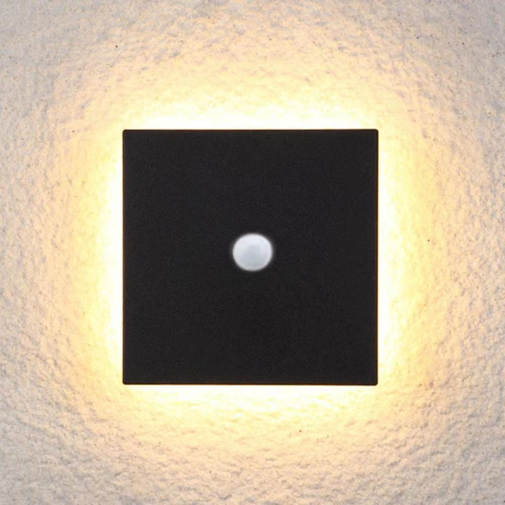 Klyne Minimalist Round/Square Outdoor Wall Lamp LED, Black/White - Neutralighting