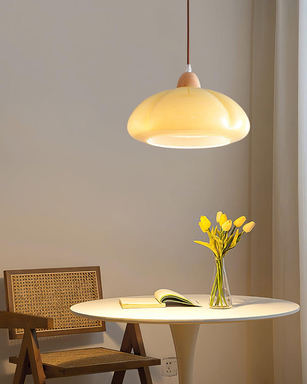 Sardenevia Glass Pendant Light-Moonnatur