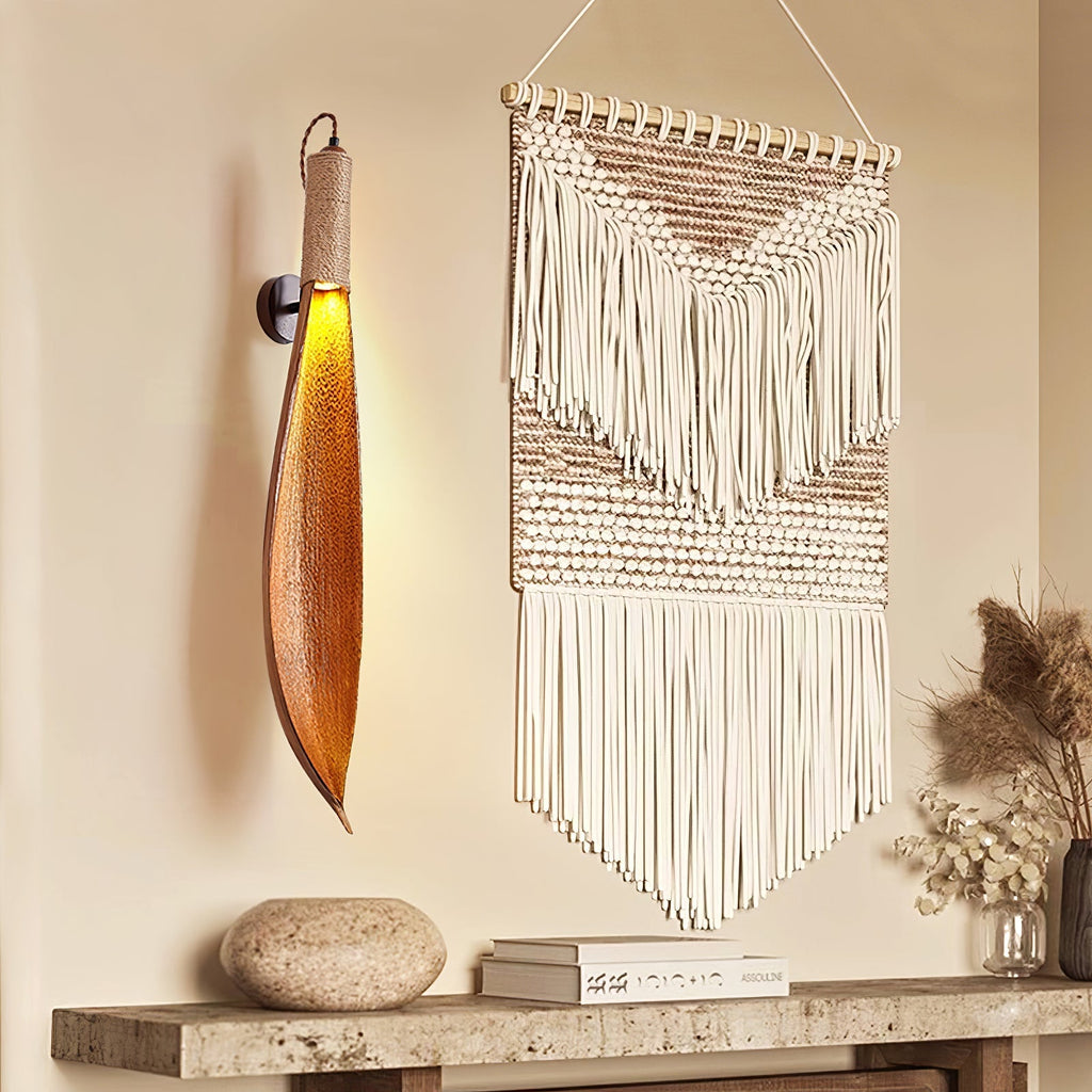 Fennera Cocoa Leaf Wall Light-Moonnatur
