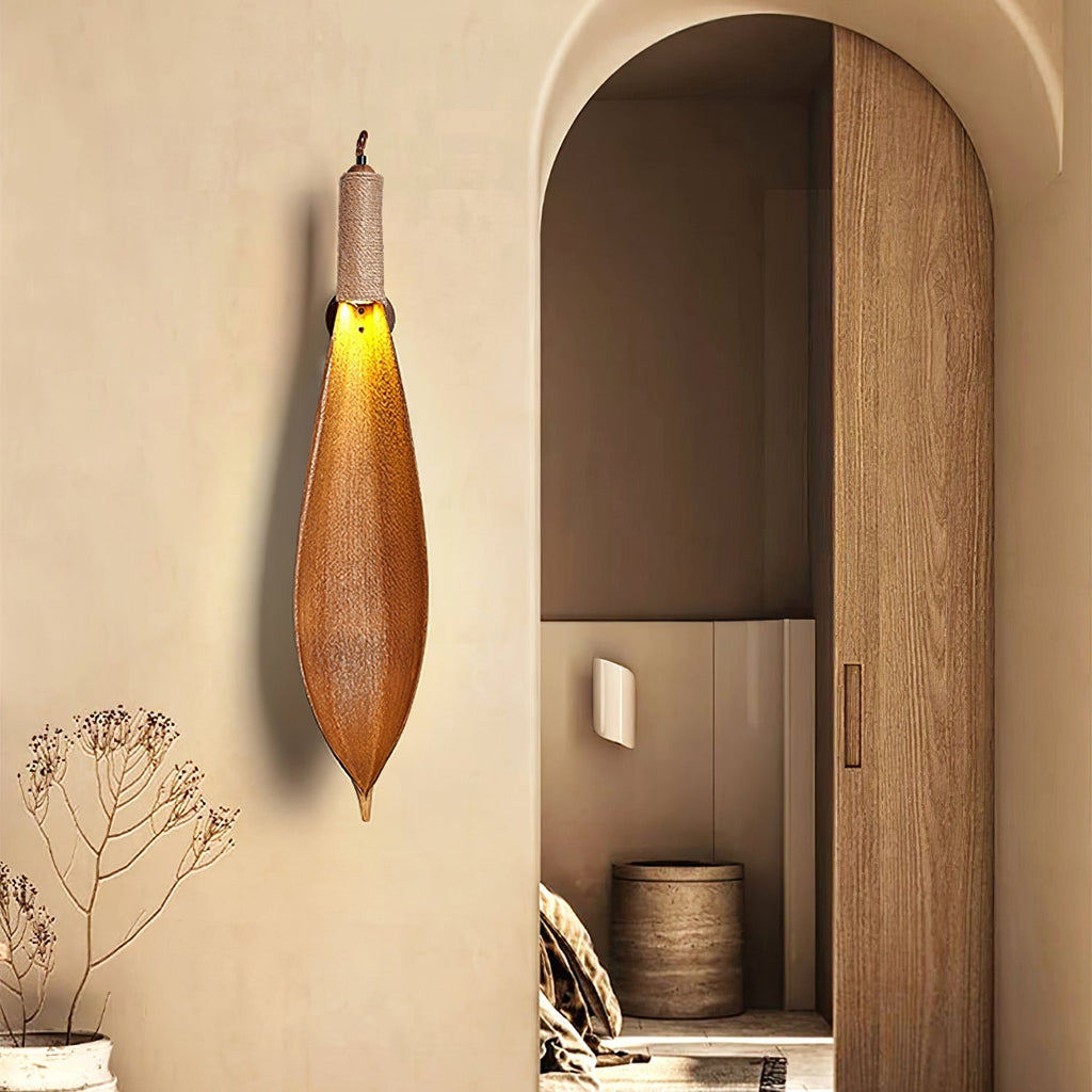 Fennera Cocoa Leaf Wall Light-Moonnatur