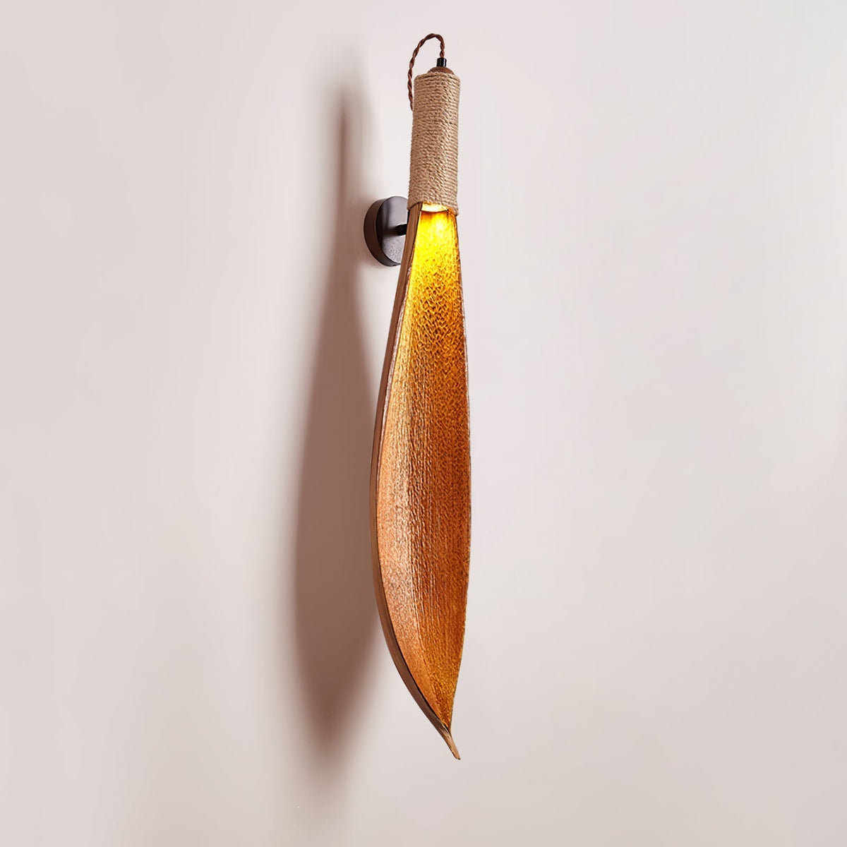 Fennera Cocoa Leaf Wall Light-Moonnatur
