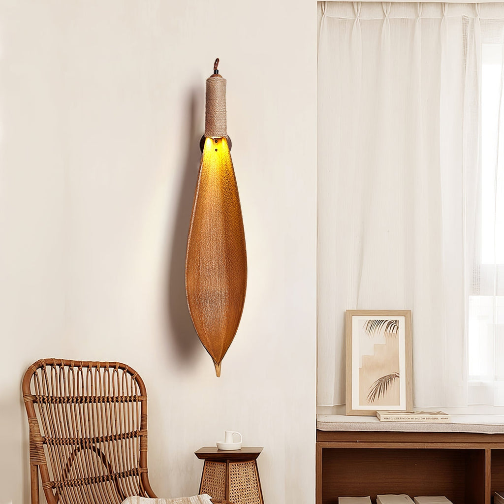 Fennera Cocoa Leaf Wall Light-Moonnatur