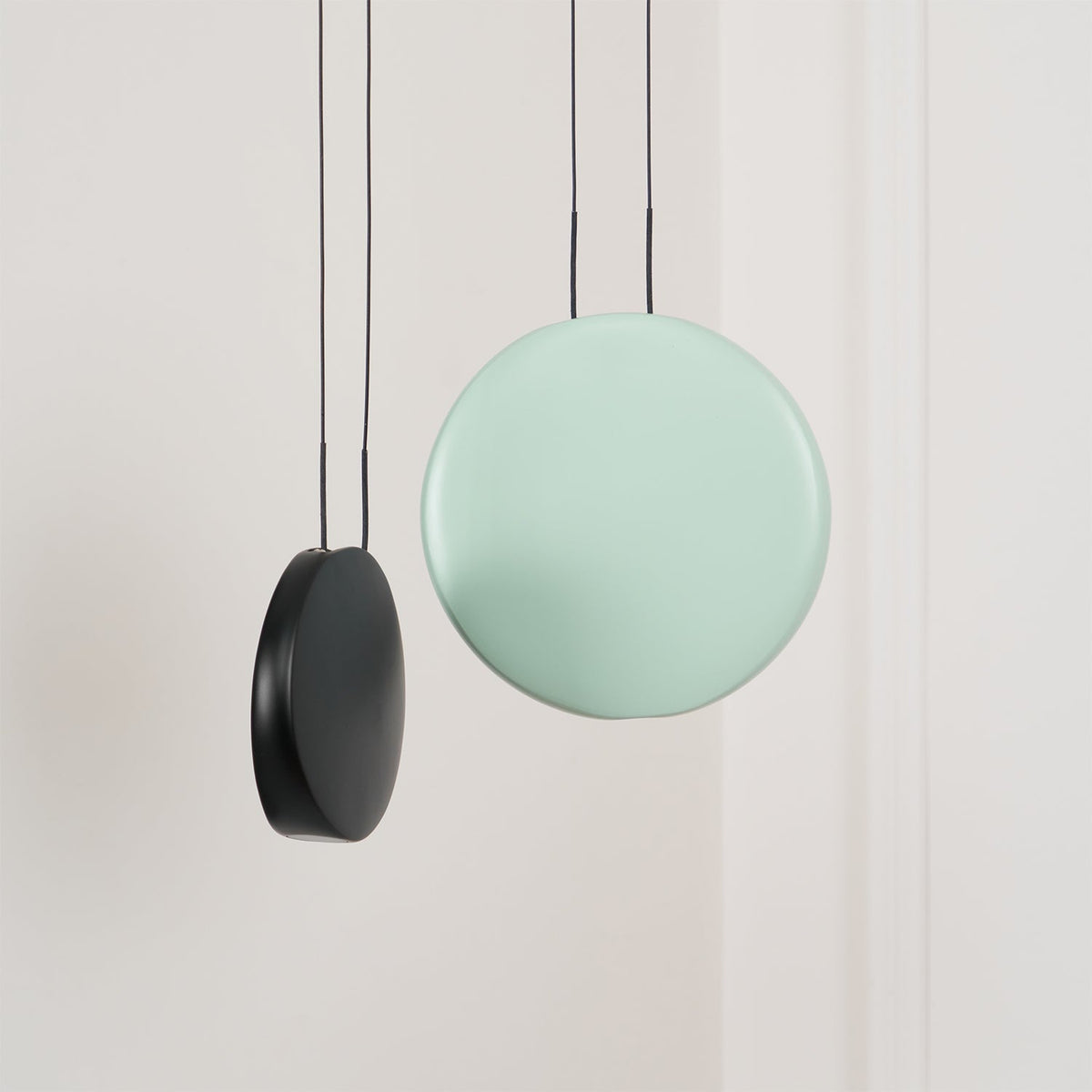 Roslyn Resin Pendant Light-Moonnatur