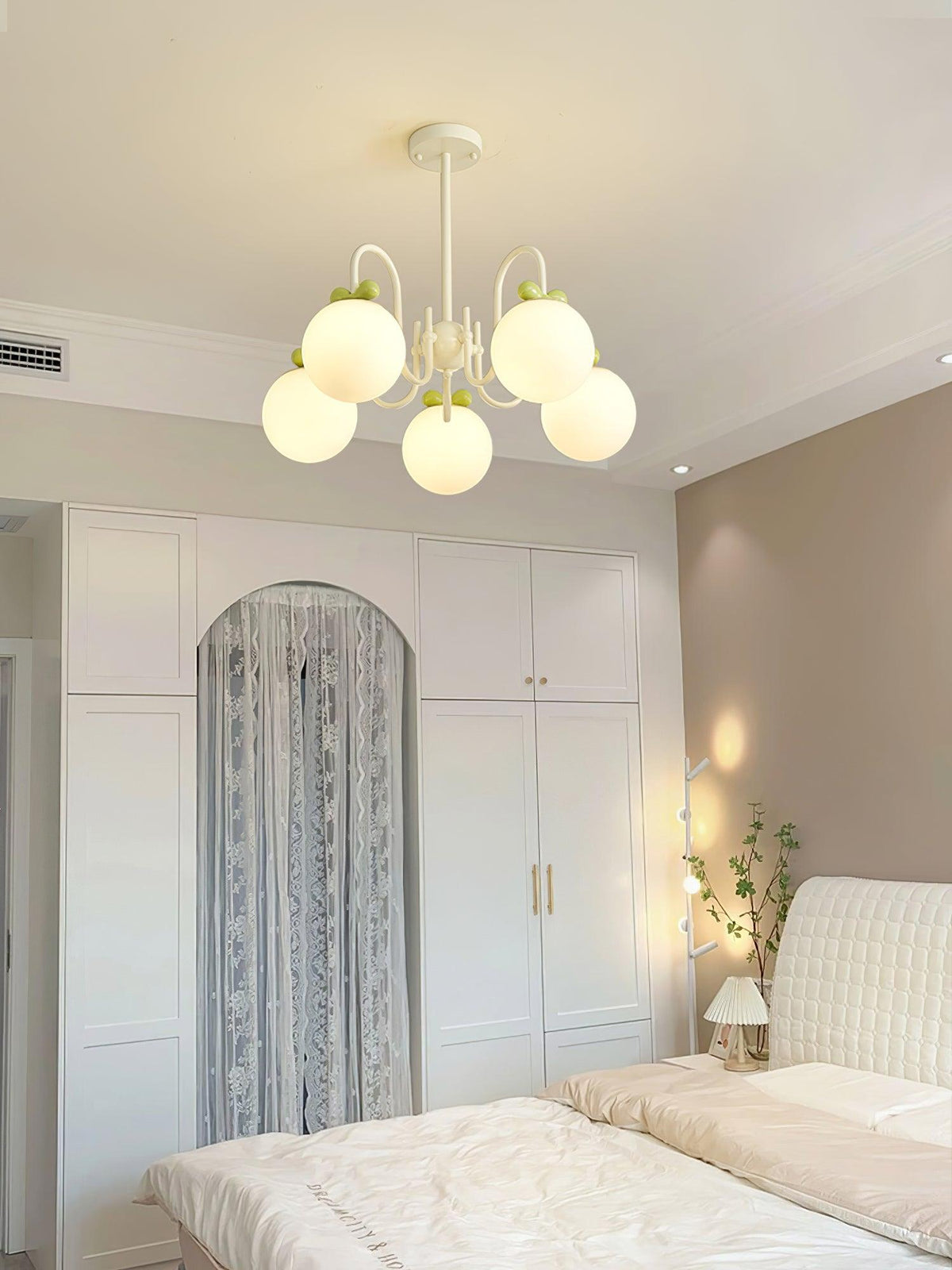 Jardenmere Glass Chandelier-Moonnatur