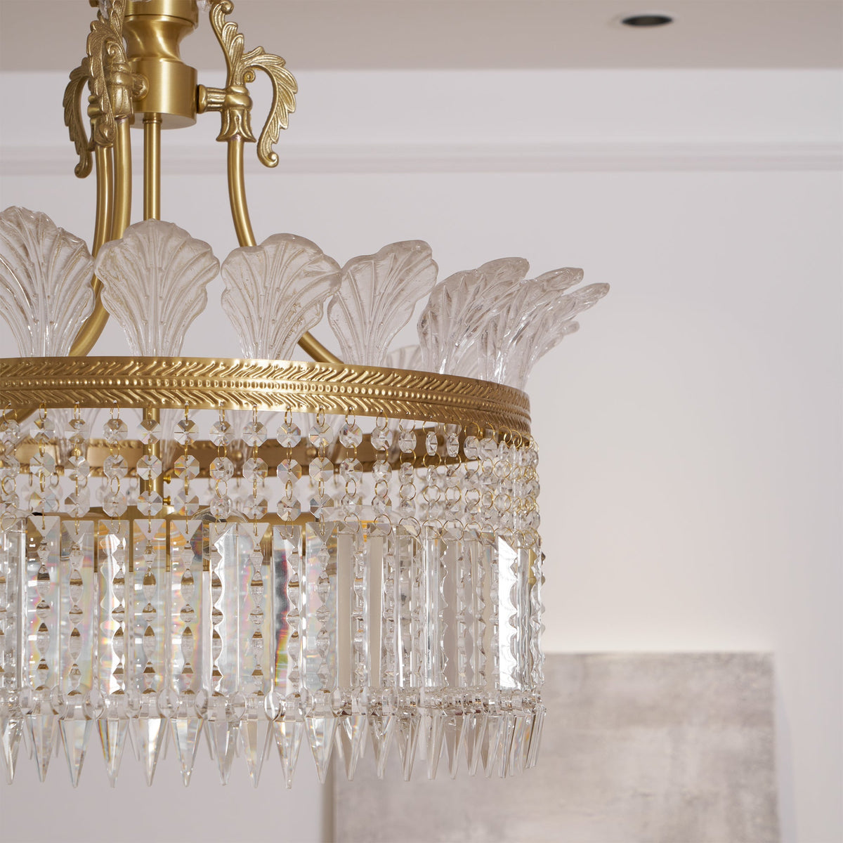 Ureneth Crystal Chandelier-Moonnatur
