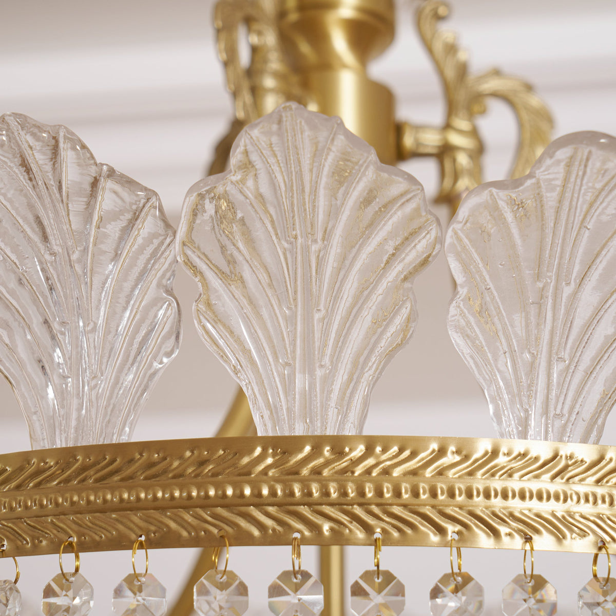 Ureneth Crystal Chandelier-Moonnatur