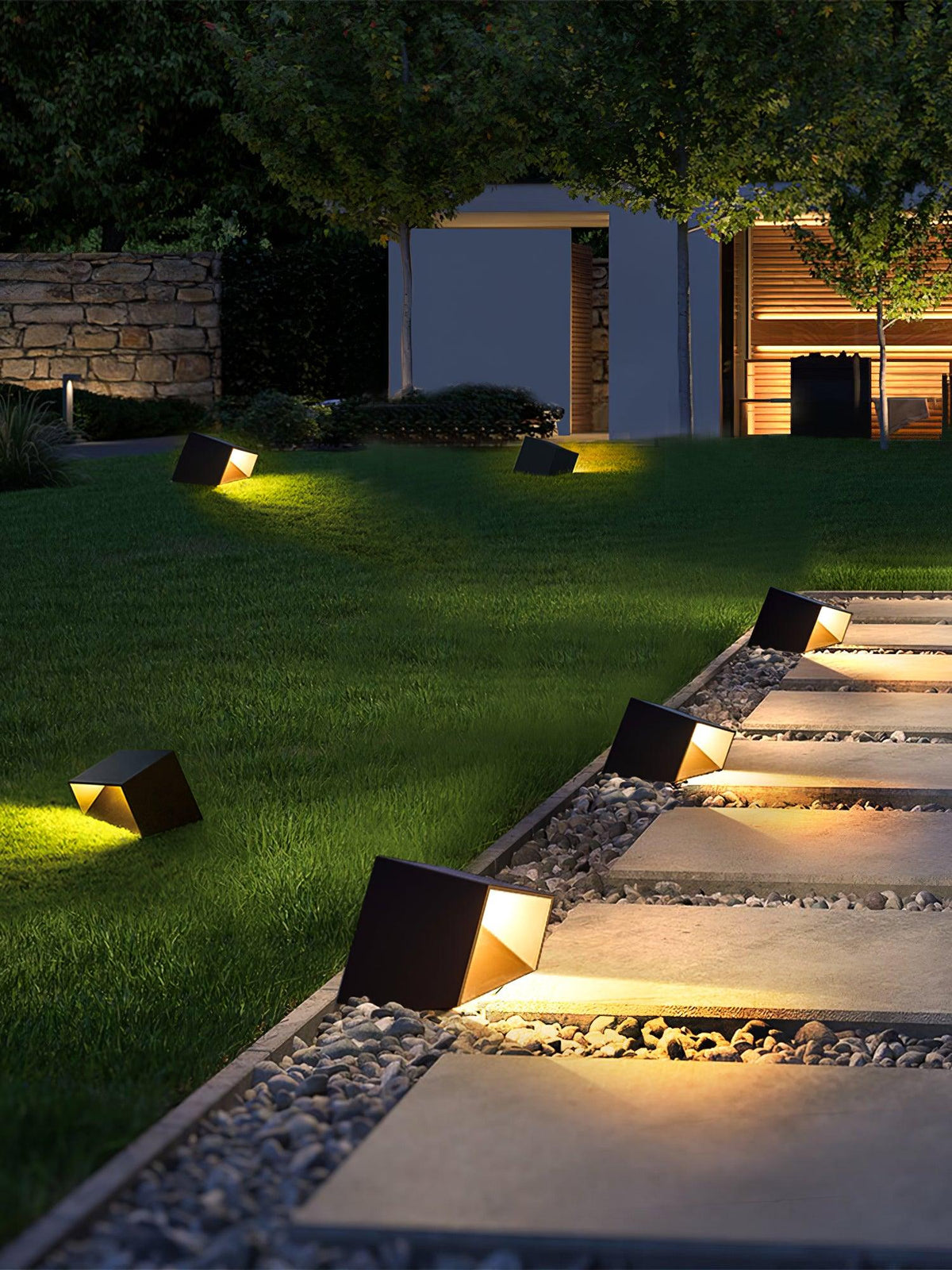 Pavora Steel Lamp-Moonnatur