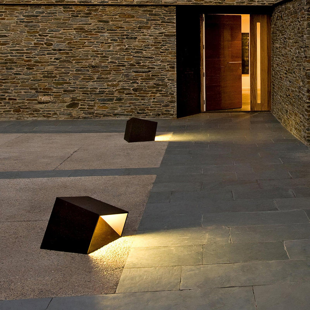 Pavora Steel Lamp-Moonnatur