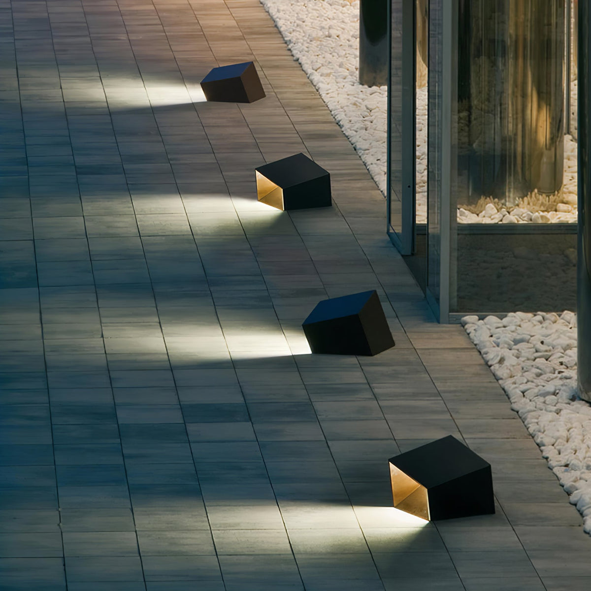 Pavora Steel Lamp-Moonnatur