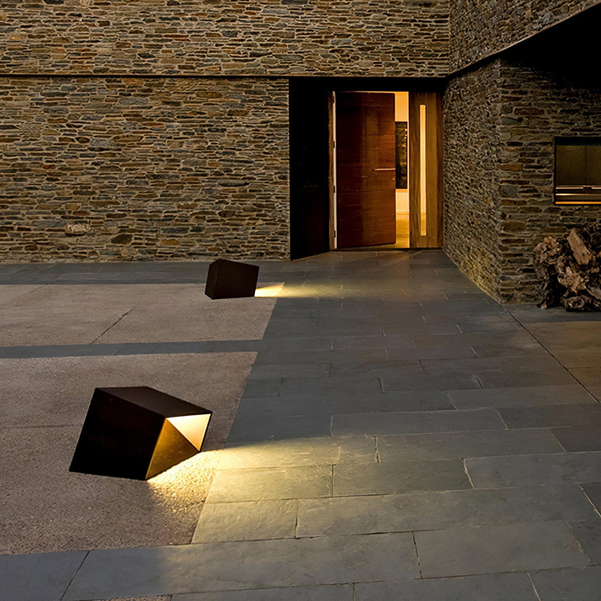 Zelvenis Stainless Steel Outdoor Light-Moonnatur