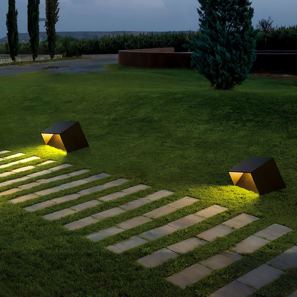 Zelvenis Stainless Steel Outdoor Light-Moonnatur