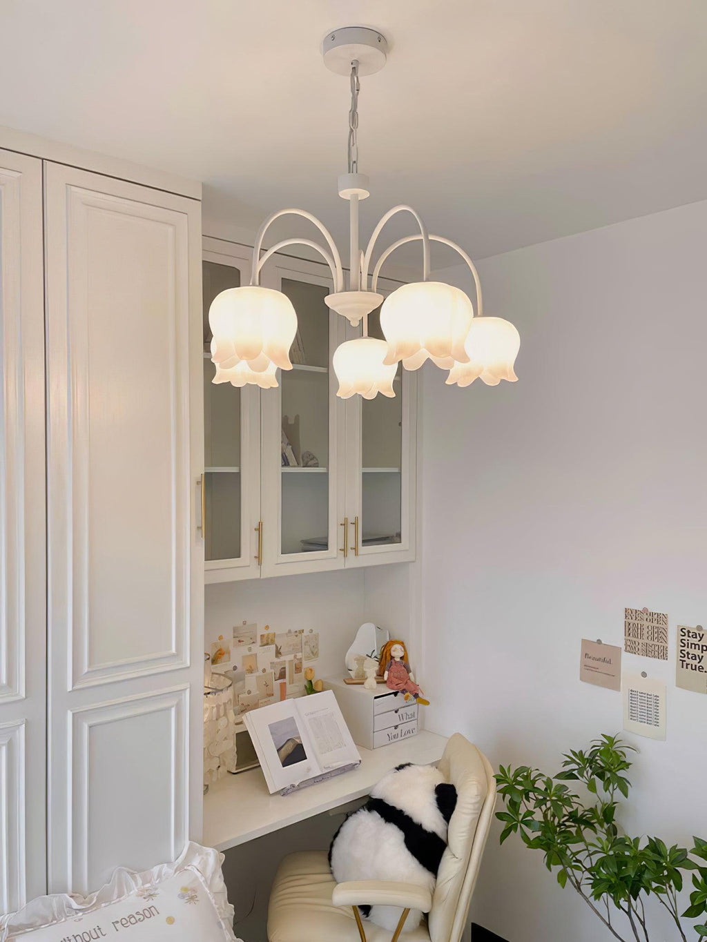 Wyrenera Acrylic Chandelier-Moonnatur